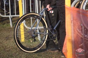 gallery Cyclocross à Lignières en Berry : la Coupe du Monde côté matos