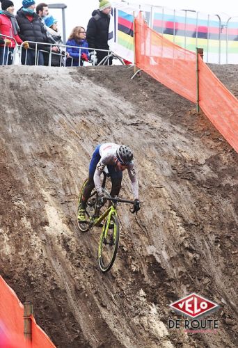 gallery Championnats du monde de cyclo-cross / De la boue, des crevaisons et Van Aert gagne à la fin