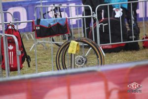 gallery Championnats du monde de cyclo-cross / De la boue, des crevaisons et Van Aert gagne à la fin