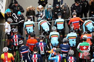 gallery Championnats du monde de cyclo-cross / De la boue, des crevaisons et Van Aert gagne à la fin