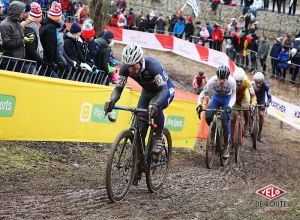 gallery Championnats du monde de cyclo-cross / De la boue, des crevaisons et Van Aert gagne à la fin