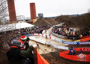 gallery Championnats du monde de cyclo-cross / De la boue, des crevaisons et Van Aert gagne à la fin