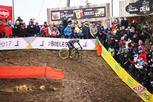 gallery Championnats du monde de cyclo-cross / De la boue, des crevaisons et Van Aert gagne à la fin