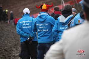 gallery Championnats du monde de cyclo-cross / De la boue, des crevaisons et Van Aert gagne à la fin