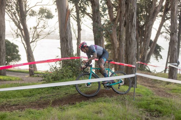 gallery Guidon : ces courbes qui font tourner les vélos… et la tête