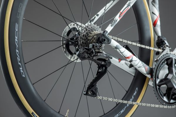 gallery Le nouveau groupe Shimano Dura-Ace est là et il n&#39;arrive pas seul !